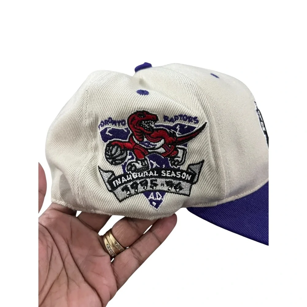 Mitchell & Ness Toronto Raptors Hardwood Classics Two-Tone Snapback Hat - Sz 8